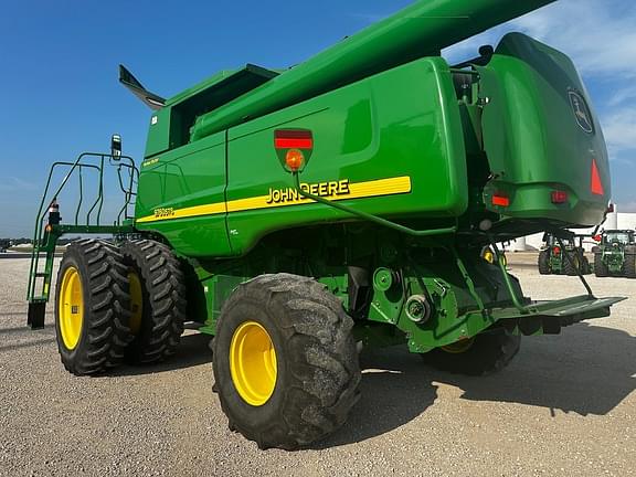 Image of John Deere 9760 STS equipment image 3