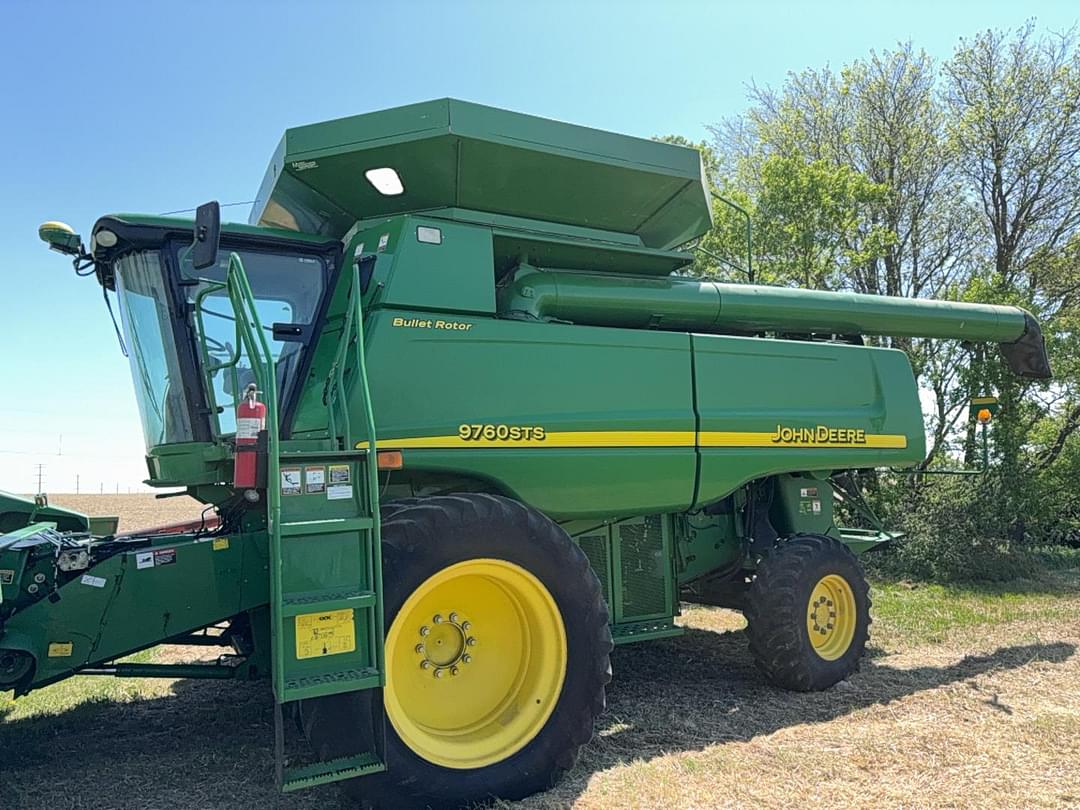 Image of John Deere 9760 STS Primary image