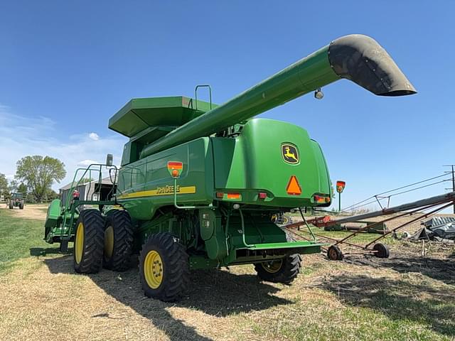 Image of John Deere 9760 STS equipment image 3