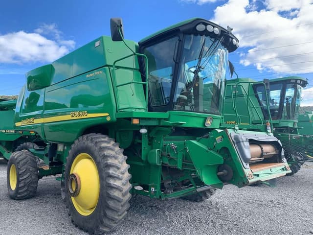 Image of John Deere 9760 STS equipment image 2