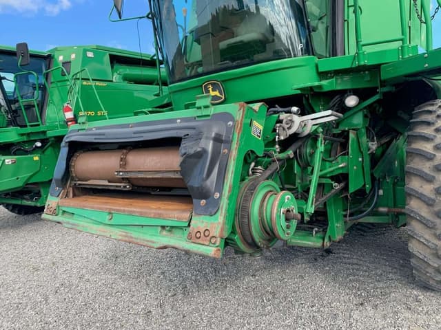 Image of John Deere 9760 STS equipment image 1