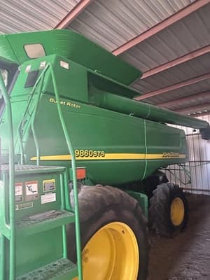 SOLD - 2007 John Deere 9860 STS Lot No. 6059507 Combines with 3,300 Hrs ...