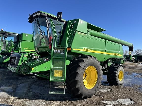 Image of John Deere 9860 STS Primary image