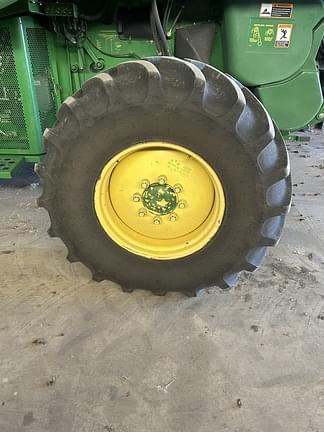 Image of John Deere 9860 STS equipment image 2