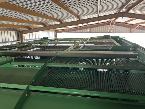 Image of John Deere 9996 equipment image 4