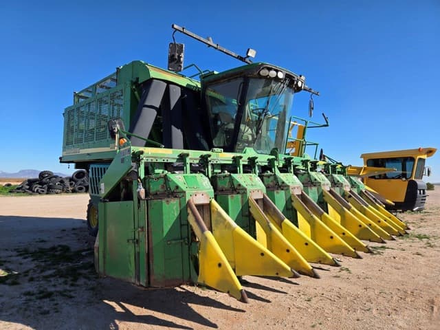 Image of John Deere 9996 equipment image 1