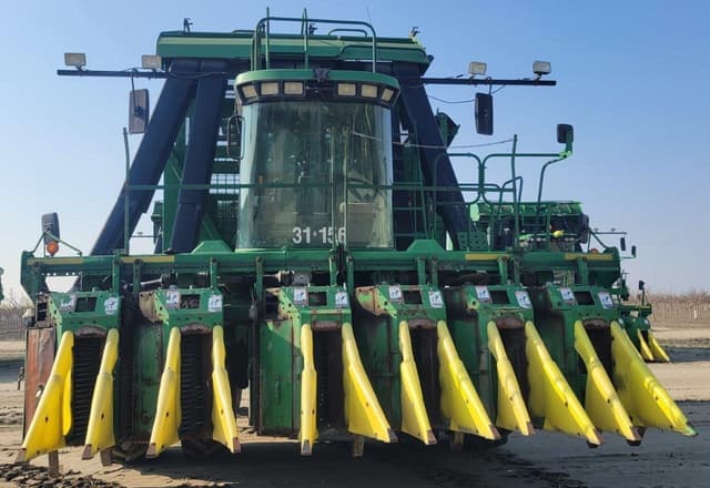 Image of John Deere 9996 equipment image 2