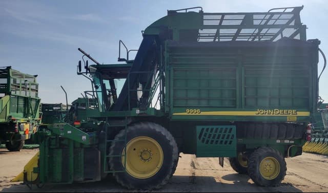 Image of John Deere 9996 equipment image 1