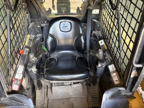 Image of John Deere CT322 equipment image 2
