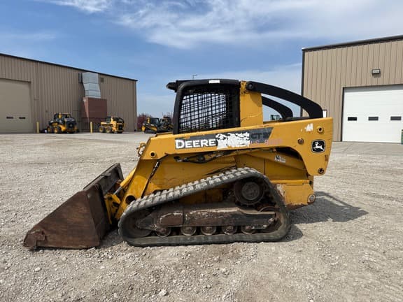 Image of John Deere CT332 equipment image 2