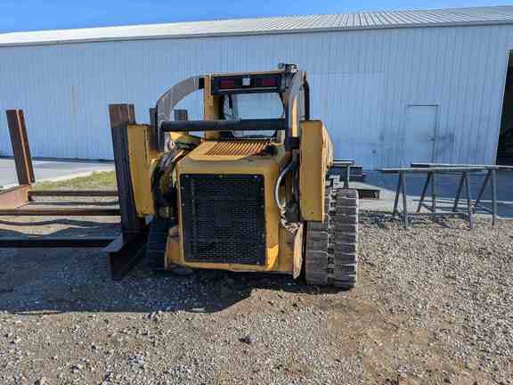Image of John Deere CT332 equipment image 2
