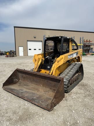 Image of John Deere CT332 equipment image 1