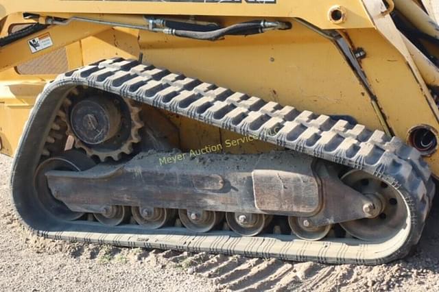 Image of John Deere CT332 equipment image 2