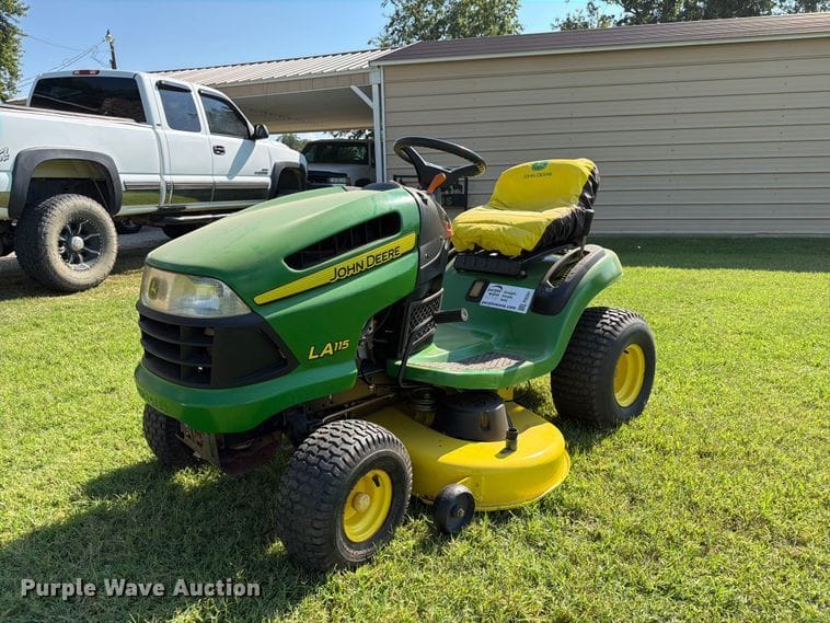 2007 John Deere LA115 Equipment Image0