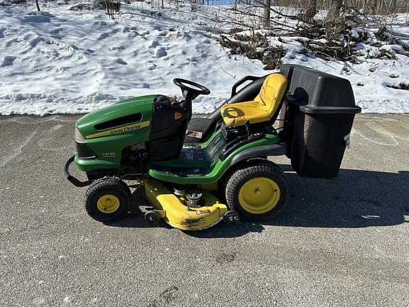 Image of John Deere LA130 equipment image 1