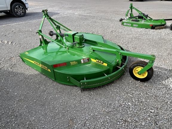 Image of John Deere MX6 equipment image 1