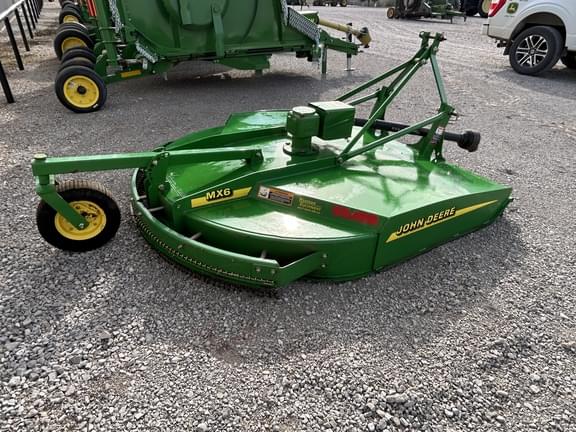 Image of John Deere MX6 equipment image 2
