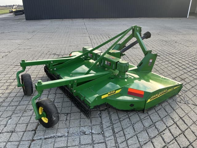 Image of John Deere MX8 equipment image 3