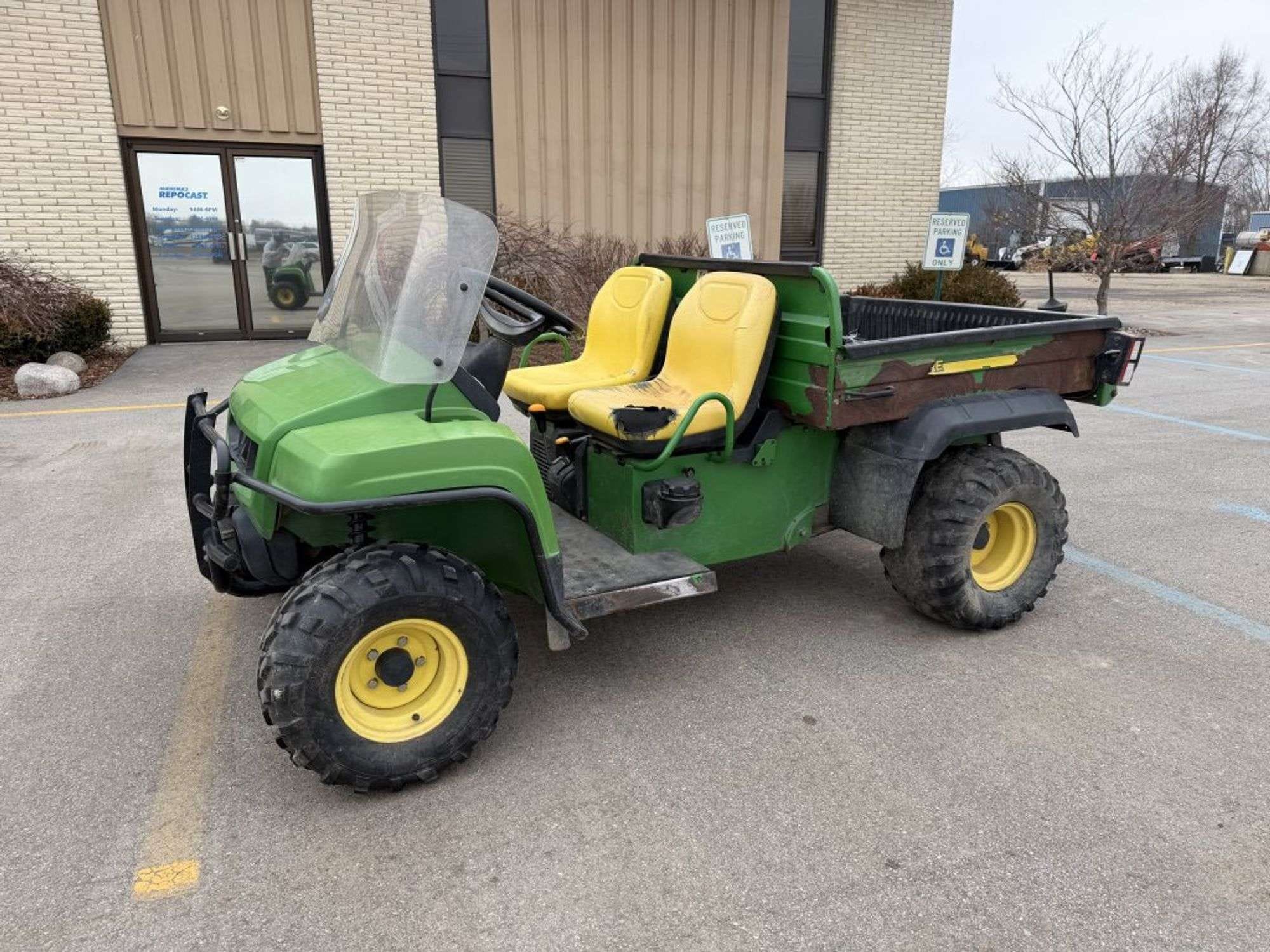 2007 John Deere Gator TX 4x2 Equipment Image0