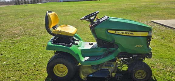 Image of John Deere X300 equipment image 2