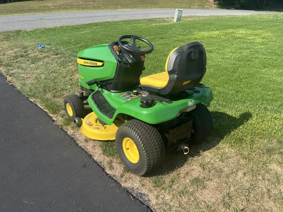 Image of John Deere X300 equipment image 2