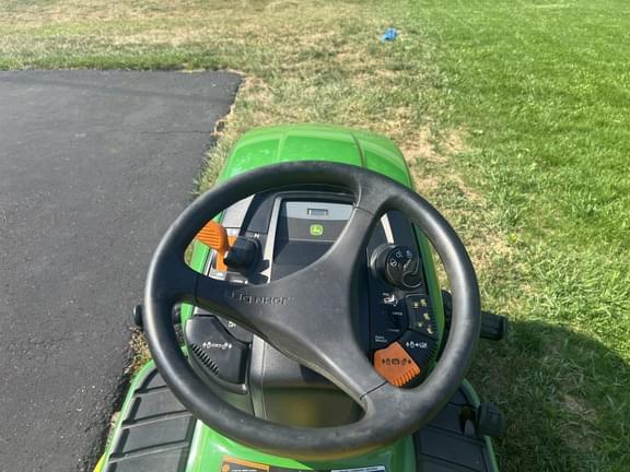 Image of John Deere X300 equipment image 4