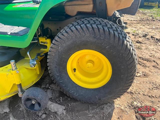 Image of John Deere X300 equipment image 4
