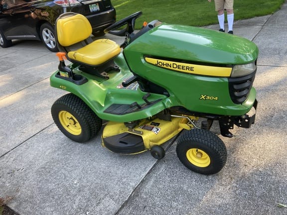 Main image John Deere X304