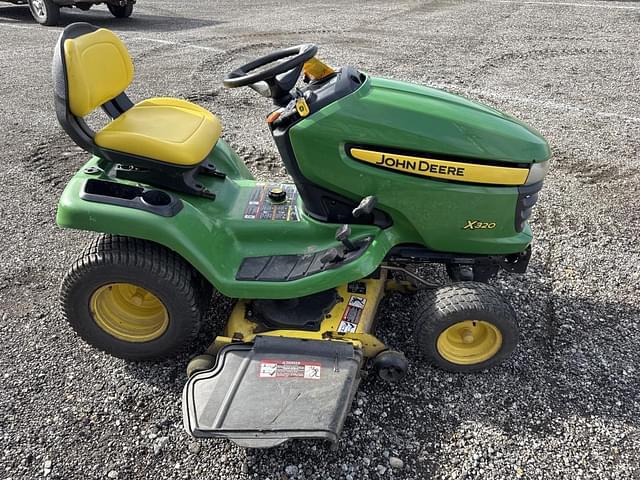 Image of John Deere X320 equipment image 3