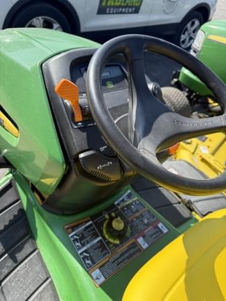Image of John Deere X320 equipment image 4