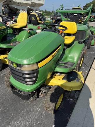 Image of John Deere X320 equipment image 1