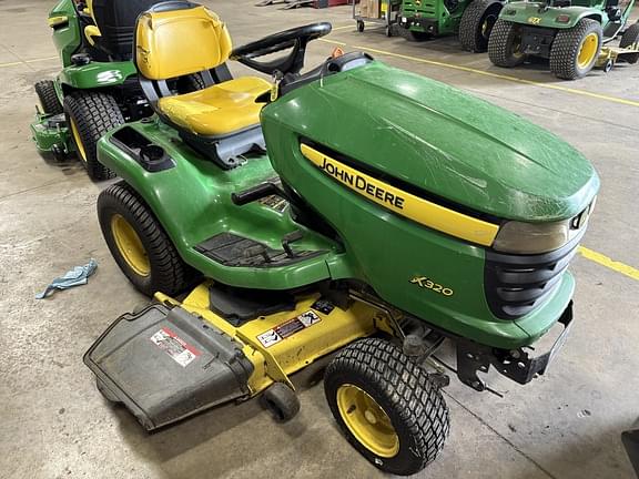 Image of John Deere X320 equipment image 4