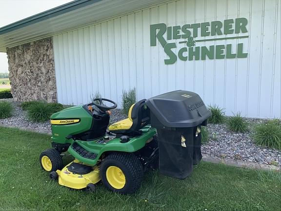 Image of John Deere X320 equipment image 2