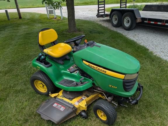 Image of John Deere X324 equipment image 2