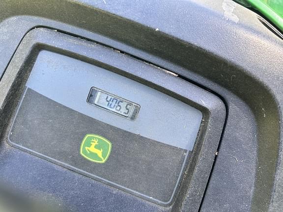 Image of John Deere X324 equipment image 4