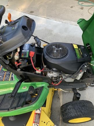 Image of John Deere X340 equipment image 3