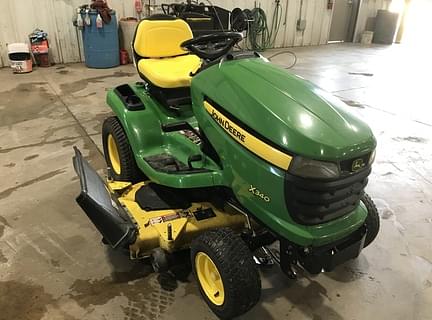 Image of John Deere X340 equipment image 3