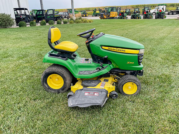 Image of John Deere X340 equipment image 3