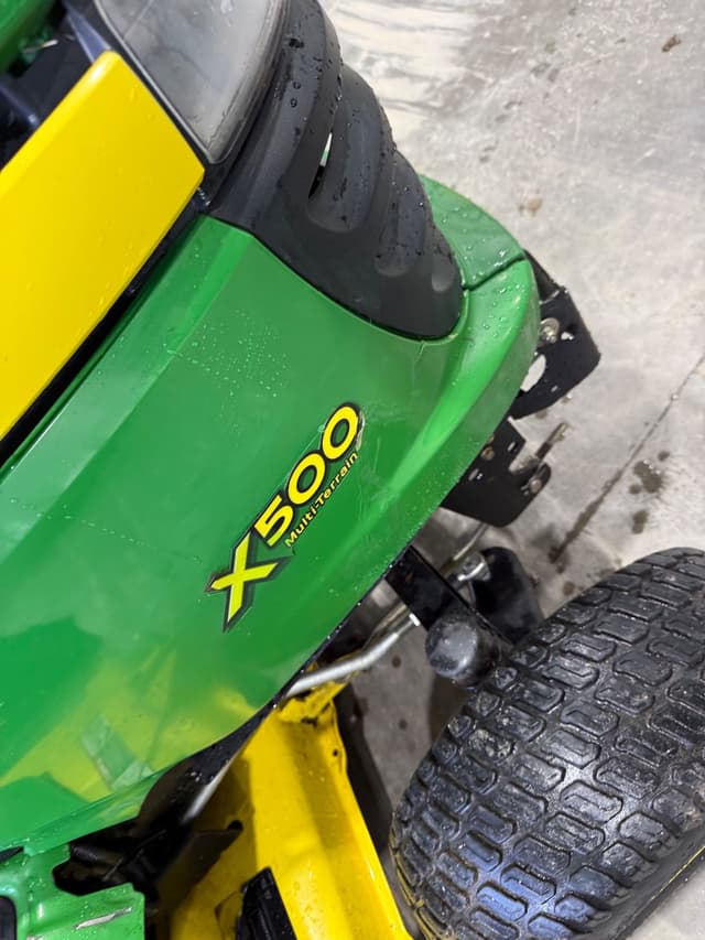 Image of John Deere X500 equipment image 3