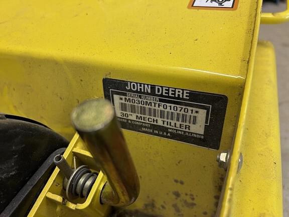 Image of John Deere X500 equipment image 4