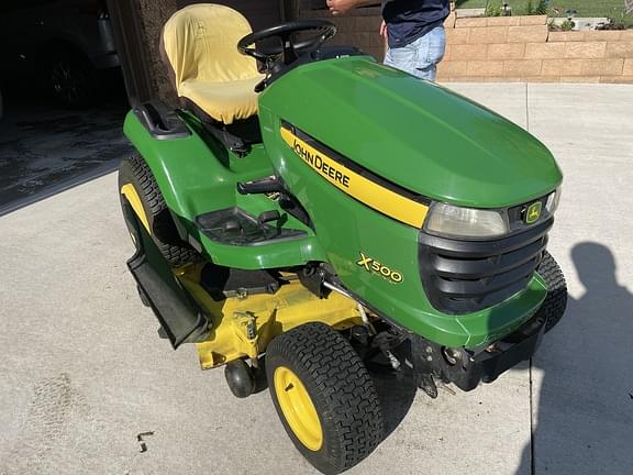 Image of John Deere X500 equipment image 1