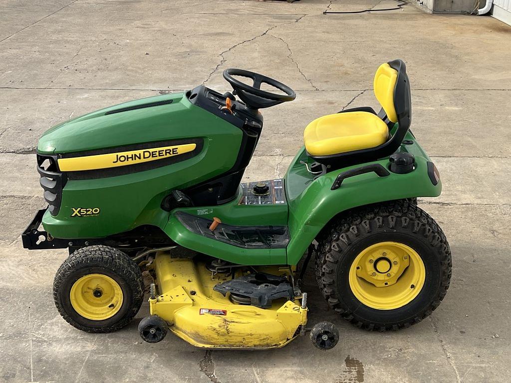 Image of John Deere X520 Primary image