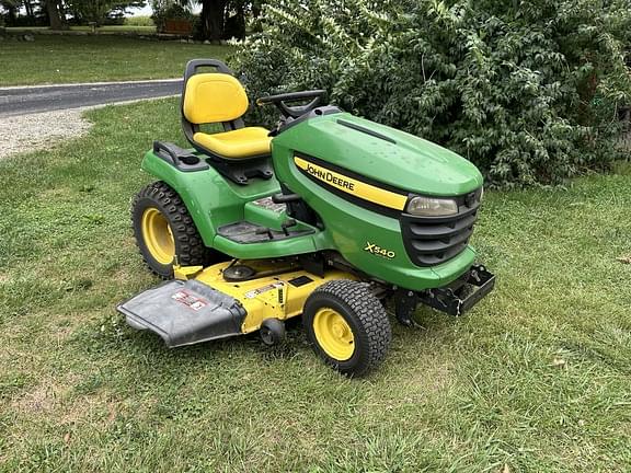 Image of John Deere X540 equipment image 1