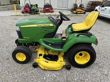 Main image John Deere X700