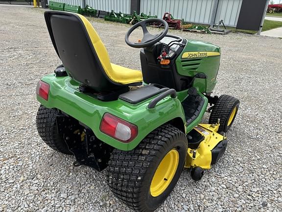 Image of John Deere X700 equipment image 2