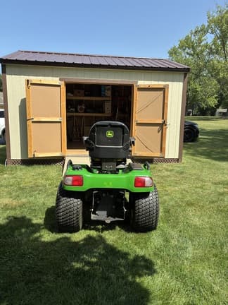 Image of John Deere X720 equipment image 4
