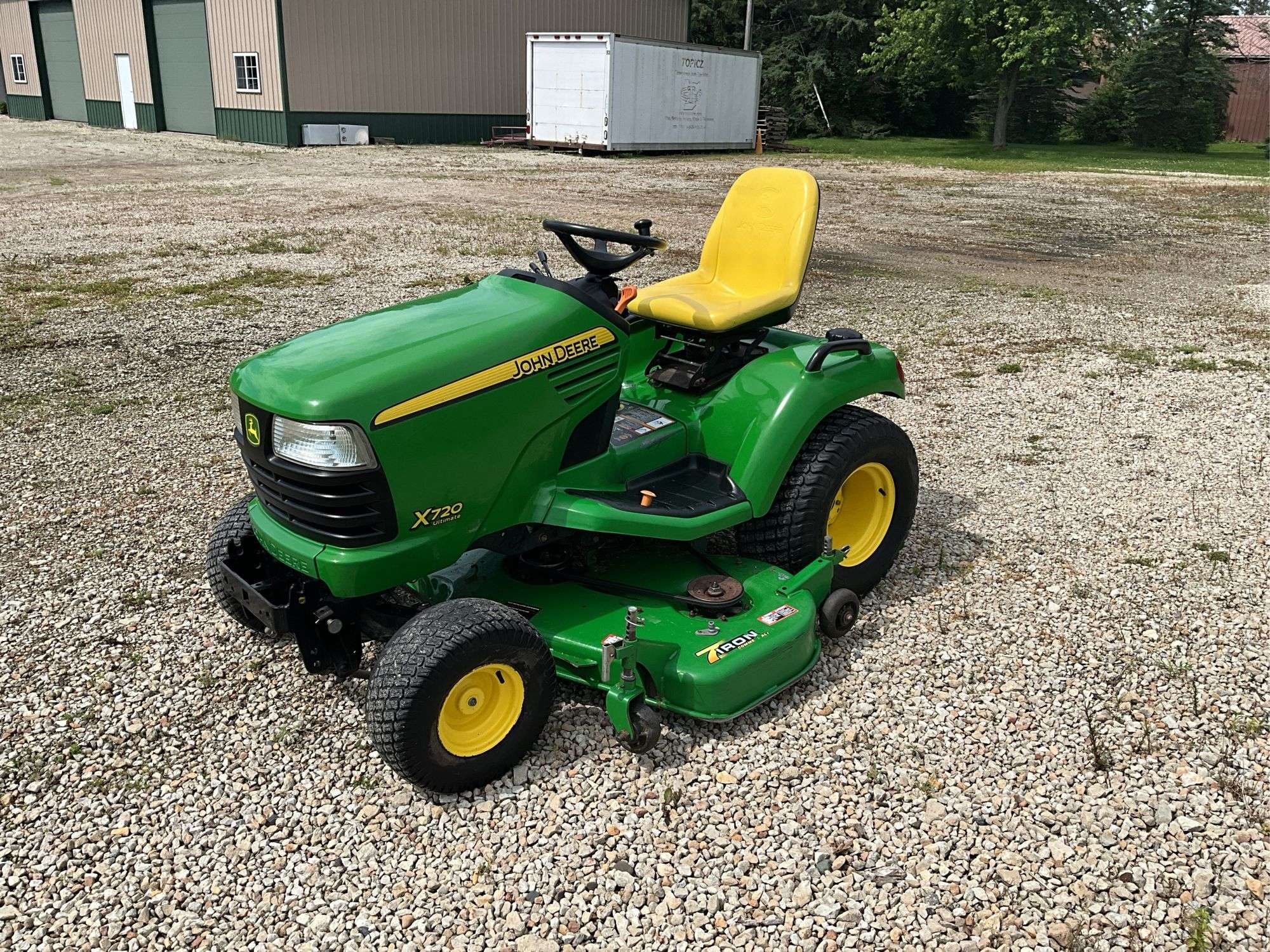 Main image John Deere X720