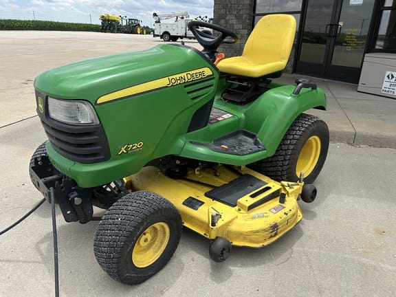2007 John Deere X720 Equipment Image0