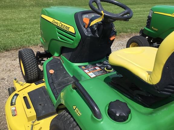 Image of John Deere X724 equipment image 4