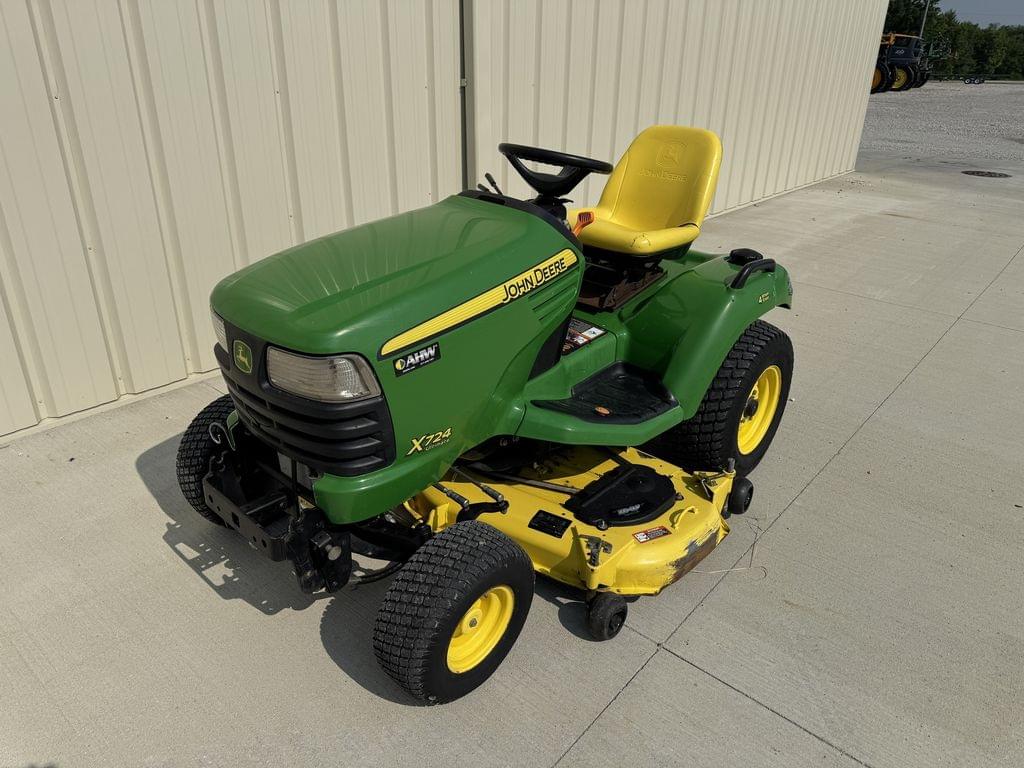 Image of John Deere X724 Primary image